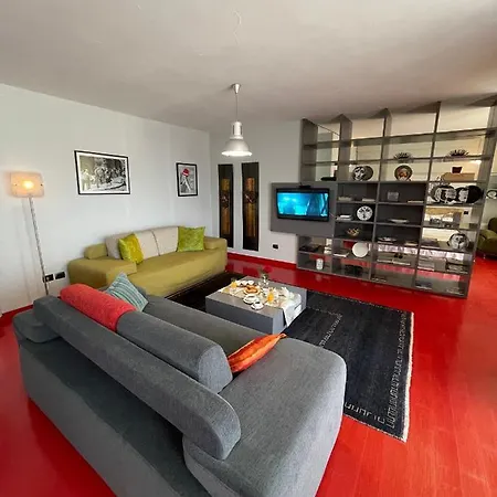 Apartment Metro *