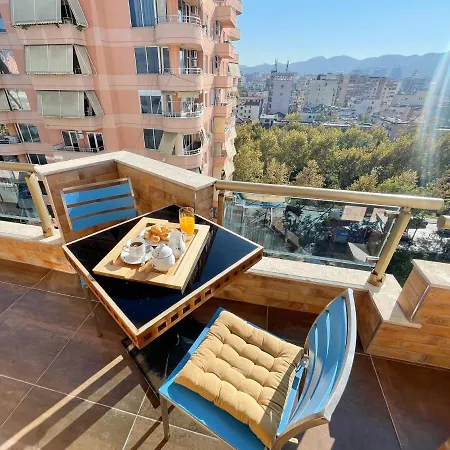 Metro アパート ティラナ