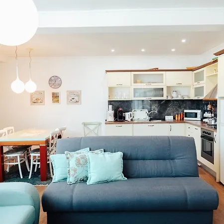 Metro Apartment