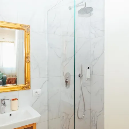 Apartman Metro *