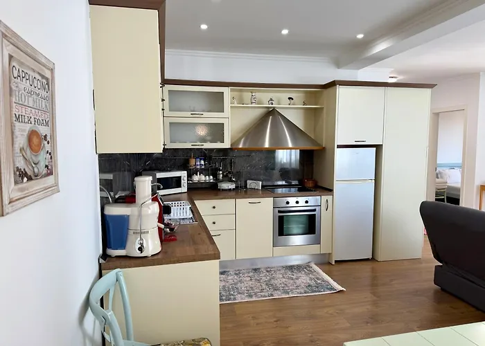 Metro * Тирана